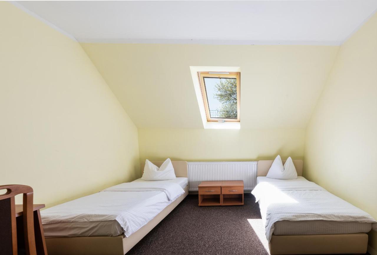 Nad Brzegiem Baltyku Hotel Sarbinowo Exterior photo